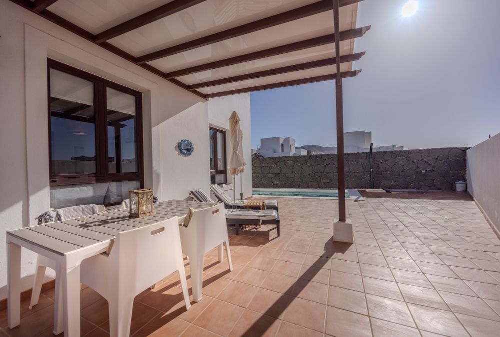 Detached 3-Bedroom Villa with Private Pool – Playa Blanca – photo 16