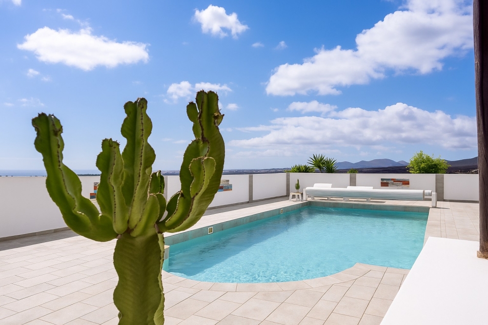 Contemporary Villa with Grand Outdoor Living & Panoramic Views in Puerto del Carmen – photo 26
