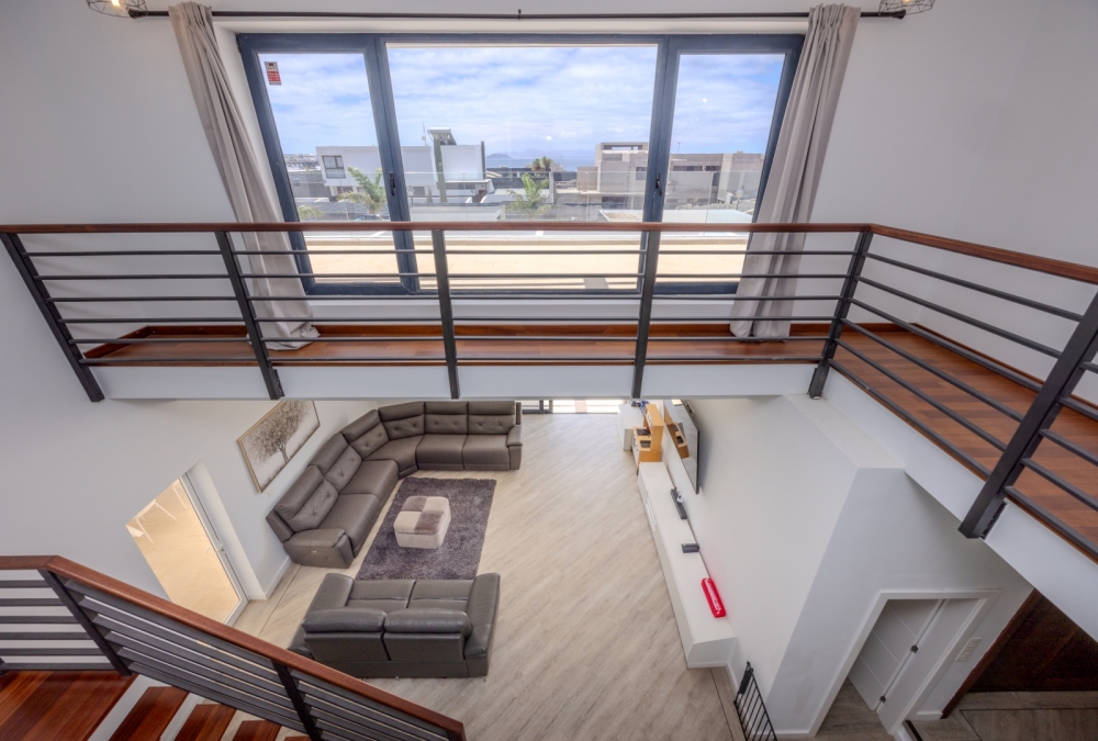 Impressive Renovated Villa with Heated Pool, Gym & Panoramic Views – Playa Blanca – photo 19
