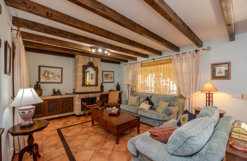Fantastic Canarian villa with separate apartment in Costa Teguise – photo 8