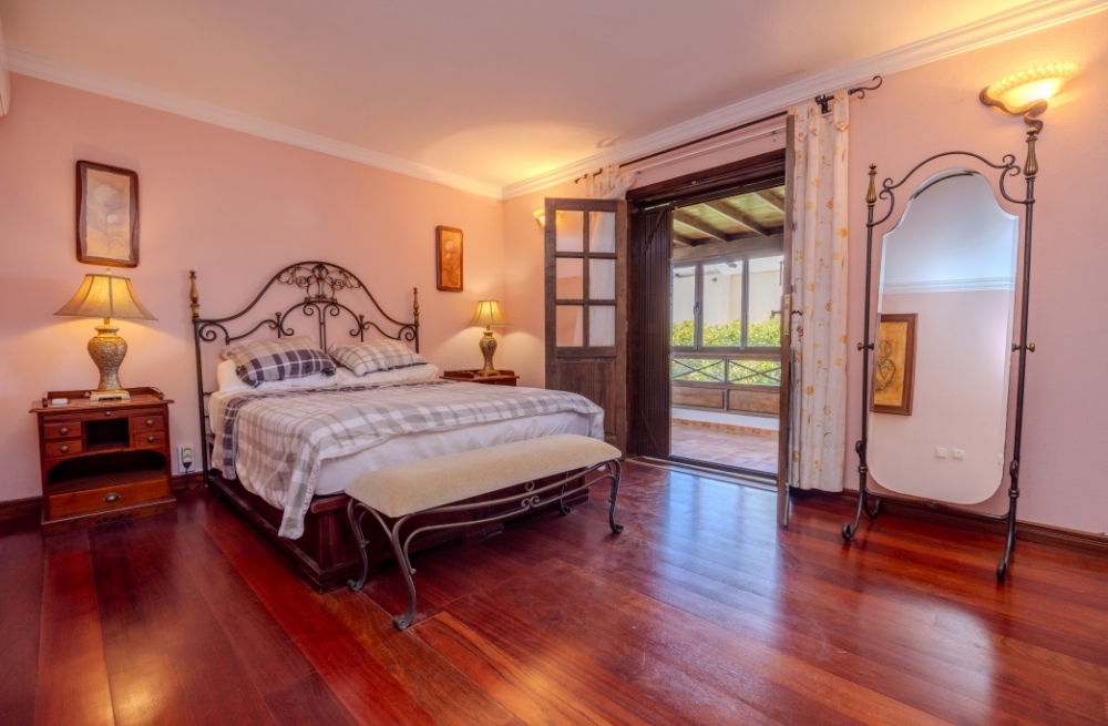 Fantastic Canarian villa with separate apartment in Costa Teguise – photo 19