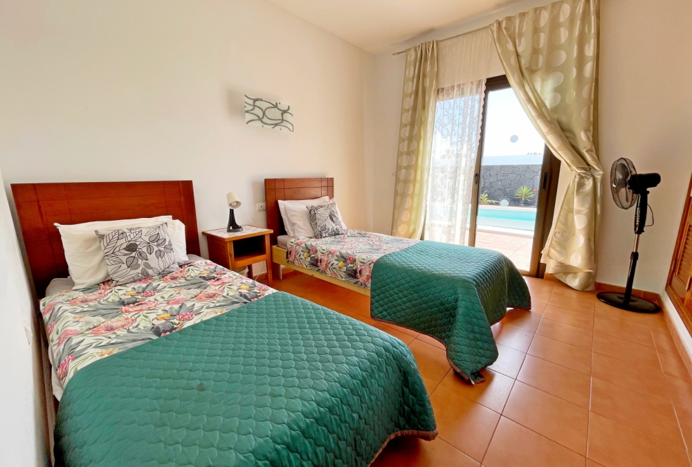 Spacious 3-Bedroom Villa in Gated Playa Blanca Community with Pool – photo 21