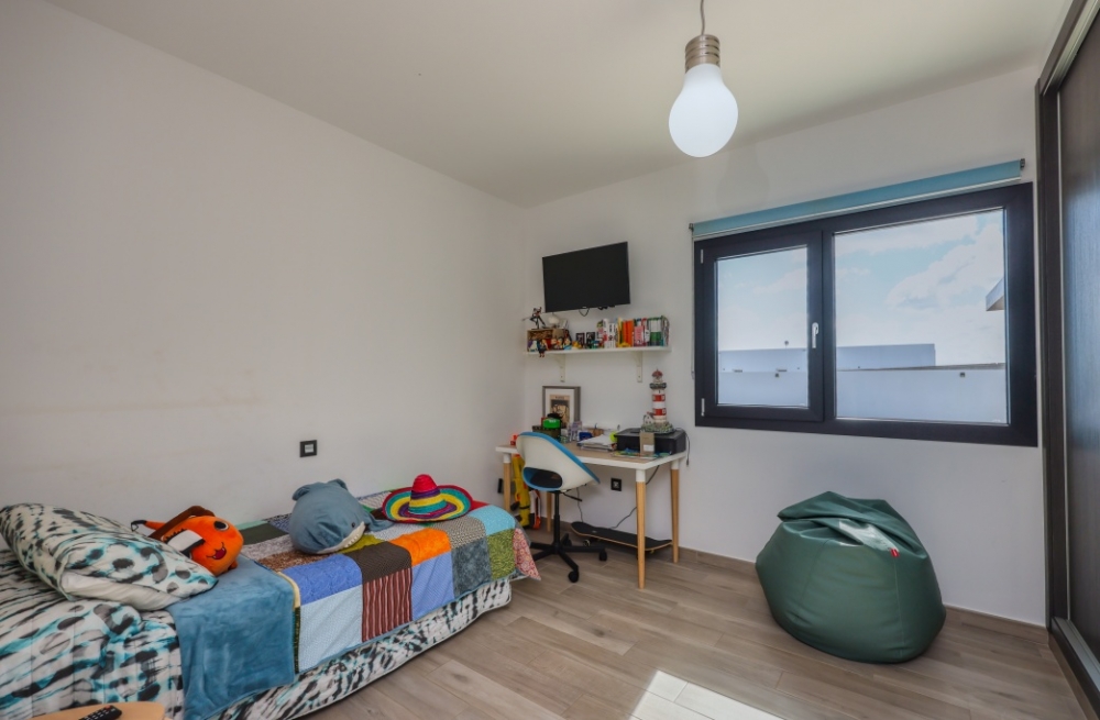 3 bedroom villa in an exclusive area in Costa Teguise – photo 14