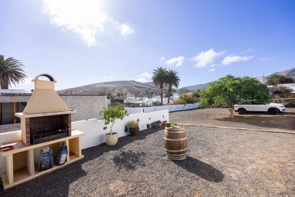 Historic 6-Bedroom Country Estate with Panoramic Views and Endless Potential in Haría, Lanzarote – photo 22
