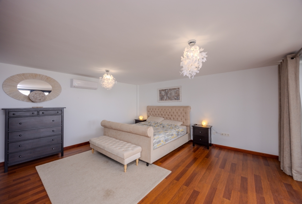 Impressive Renovated Villa with Heated Pool, Gym & Panoramic Views – Playa Blanca – photo 22