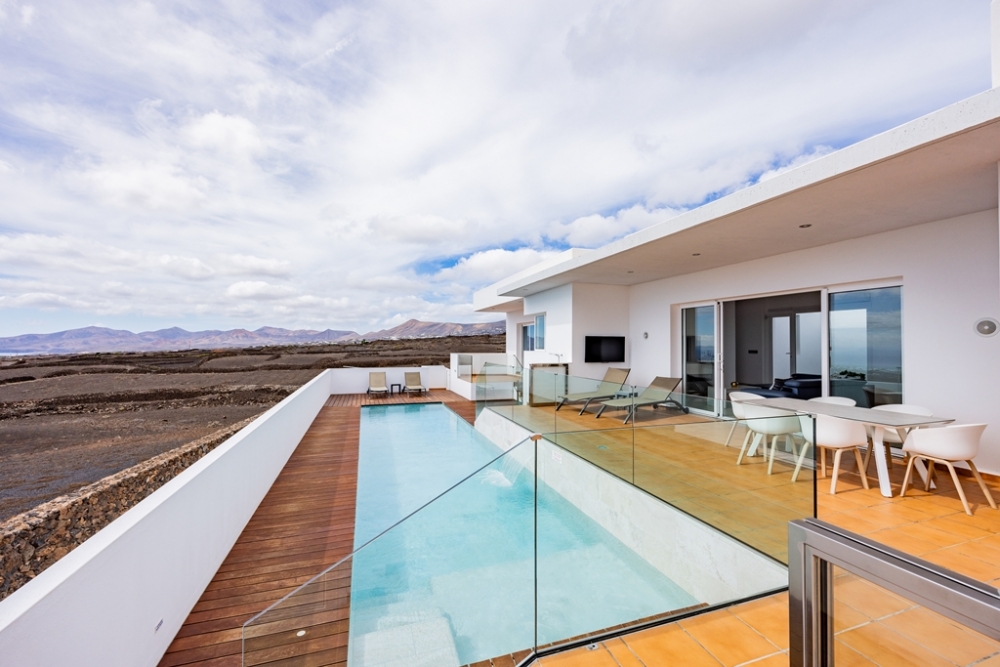 Luxury 3-Bedroom Villa with Heated Pool & Panoramic Sea Views – Tías, Lanzarote – photo 19