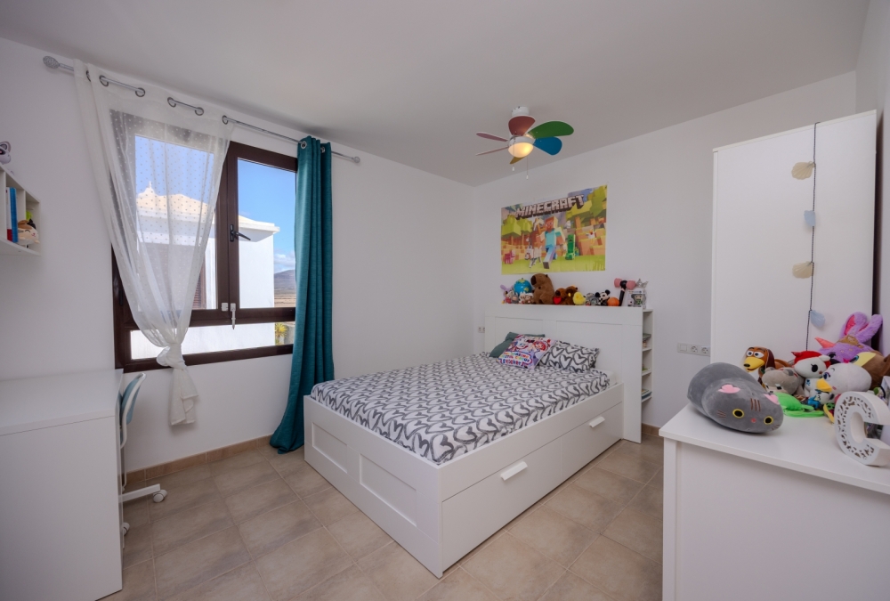 Detached 3-Bedroom Villa with Private Pool – Playa Blanca – photo 9