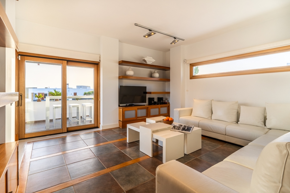 Spacious 5-Bedroom Villa with Heated Pool – Playa Blanca – photo 37