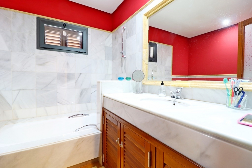 Impressive 3-Bedroom Detached Villa with Pool and Sea Views – Playa Blanca – photo 15