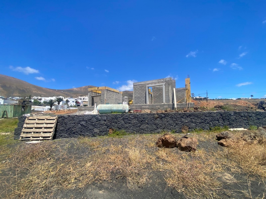 Partially completed luxury villa project with panoramic views – photo 18
