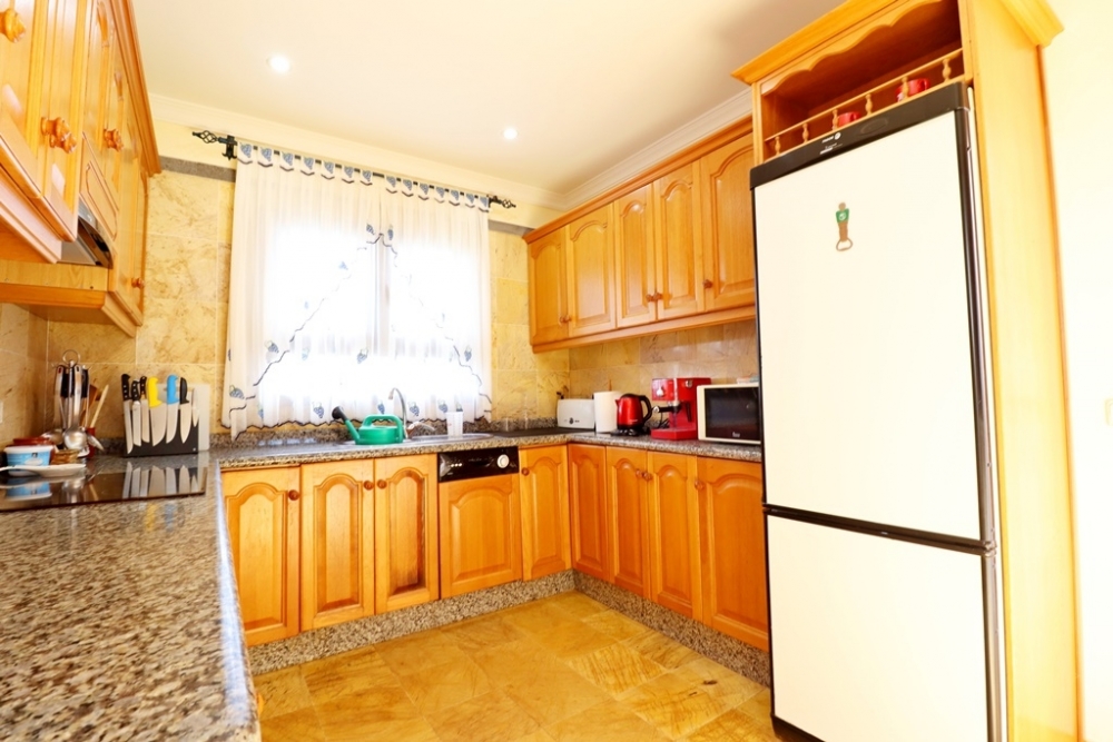 Impressive 3-Bedroom Detached Villa with Pool and Sea Views – Playa Blanca – photo 9