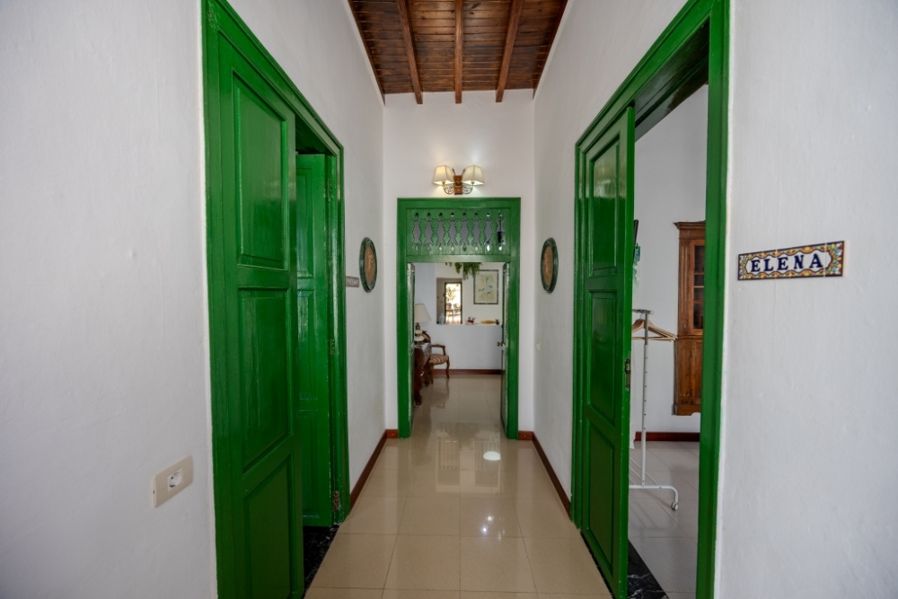 Historic 6-Bedroom Country Estate with Panoramic Views and Endless Potential in Haría, Lanzarote – photo 6