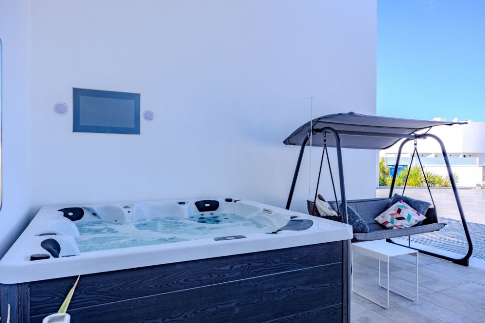 Stylish Family Villa with Private Pool & Jacuzzi – Costa Teguise – photo 10