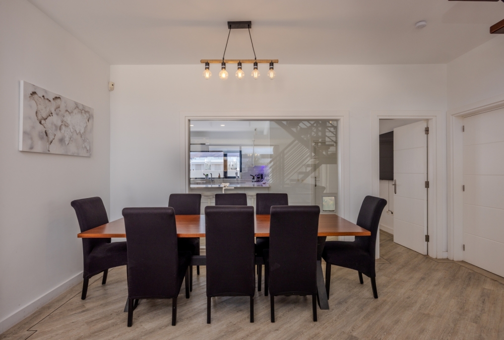 Impressive Renovated Villa with Heated Pool, Gym & Panoramic Views – Playa Blanca – photo 15