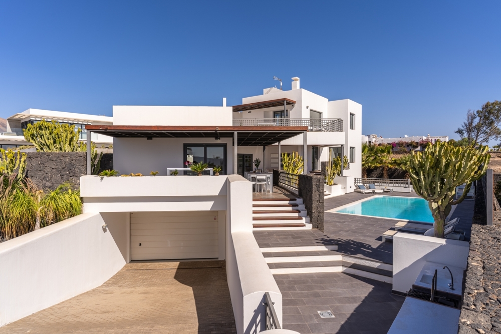 Spacious 5-Bedroom Villa with Heated Pool – Playa Blanca – photo 5