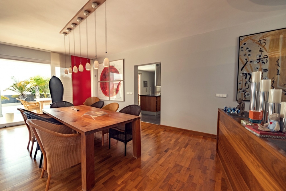 Elegant Villa with Independent Guest Apartment and Sea Views in Puerto Calero – photo 19