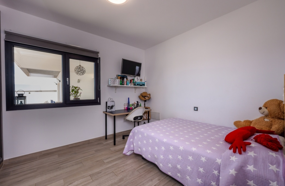 3 bedroom villa in an exclusive area in Costa Teguise – photo 10