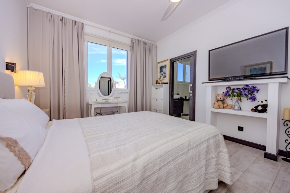 Stylish Family Villa with Private Pool & Jacuzzi – Costa Teguise – photo 26