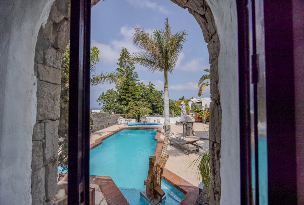 Unique 5-Bedroom Villa with Two Pools, Guest Apartments & Panoramic Views – Las Breñas – photo 21