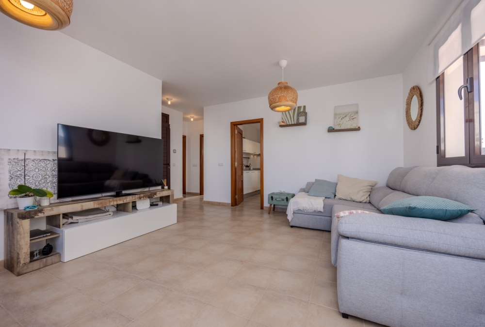 Detached 3-Bedroom Villa with Private Pool – Playa Blanca – photo 4