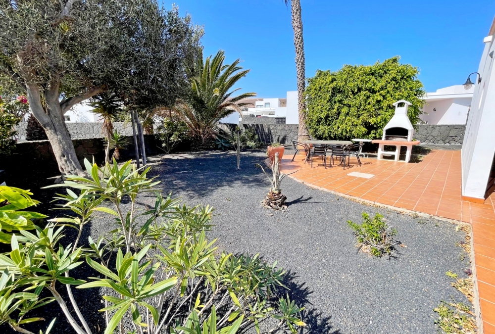 Spacious 3-Bedroom Villa in Gated Playa Blanca Community with Pool – photo 20