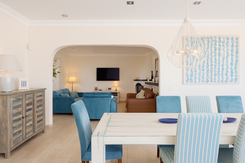 Contemporary Villa with Grand Outdoor Living & Panoramic Views in Puerto del Carmen – photo 5