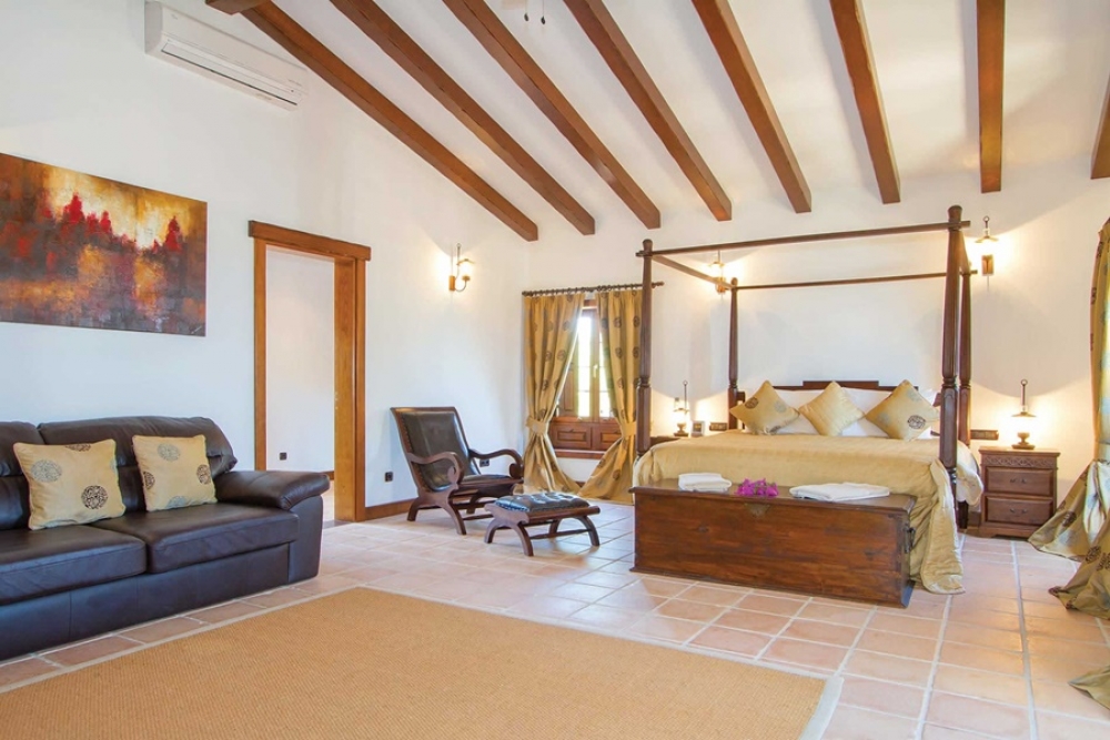 Exceptional 5-Bedroom Playa Blanca Villa with Two Heated Pools, Sea Views – photo 10