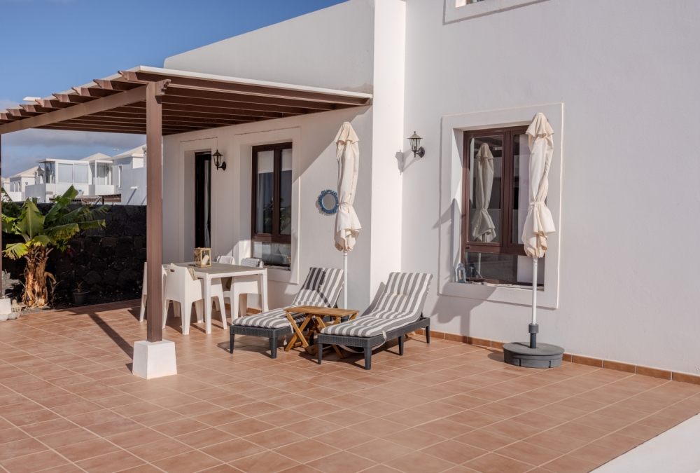 Detached 3-Bedroom Villa with Private Pool – Playa Blanca – photo 17