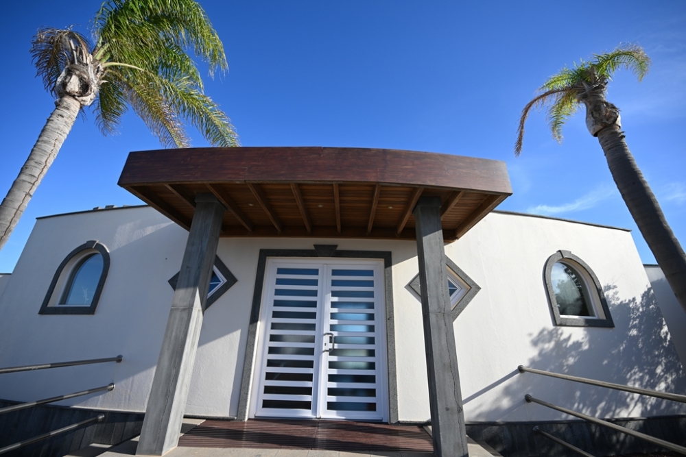 Elegant Villa with Independent Guest Apartment and Sea Views in Puerto Calero – photo 9
