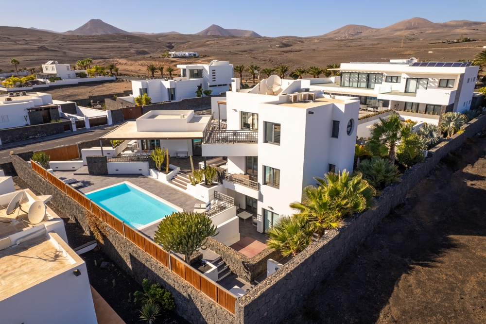 Spacious 5-Bedroom Villa with Heated Pool – Playa Blanca – photo 19