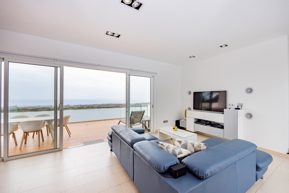 Luxury 3-Bedroom Villa with Heated Pool & Panoramic Sea Views – Tías, Lanzarote – photo 8
