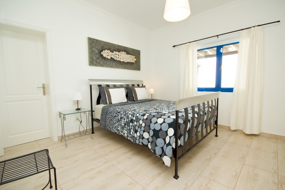 Contemporary Villa with Grand Outdoor Living & Panoramic Views in Puerto del Carmen – photo 12