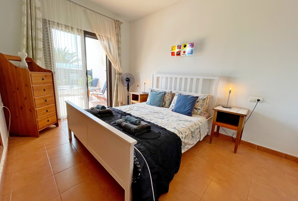 Spacious 3-Bedroom Villa in Gated Playa Blanca Community with Pool – photo 4