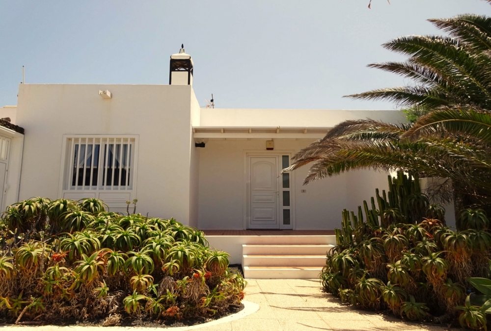 Bright and Spacious 5-Bedroom Villa in Tranquil Playa Blanca – photo 3