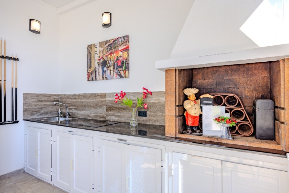 Stylish Family Villa with Private Pool & Jacuzzi – Costa Teguise – photo 31