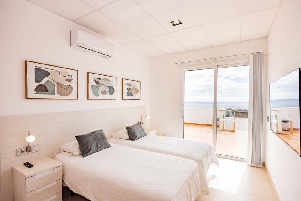 Luxury 3-Bedroom Villa with Heated Pool & Panoramic Sea Views – Tías, Lanzarote – photo 13