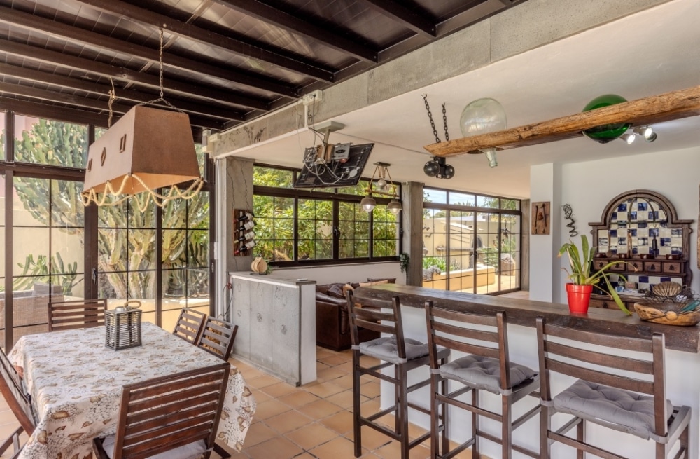 Fantastic Canarian villa with separate apartment in Costa Teguise – photo 2