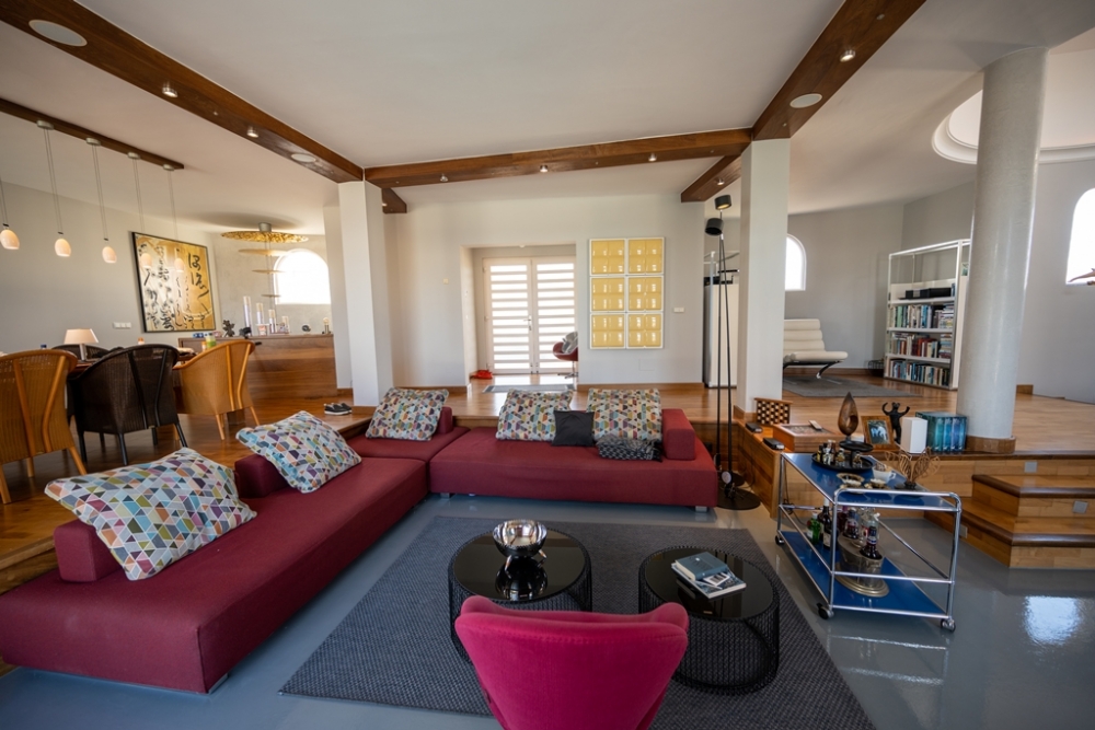 Elegant Villa with Independent Guest Apartment and Sea Views in Puerto Calero – photo 14