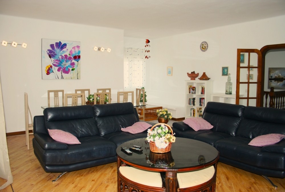 Bright and Spacious 5-Bedroom Villa in Tranquil Playa Blanca – photo 2