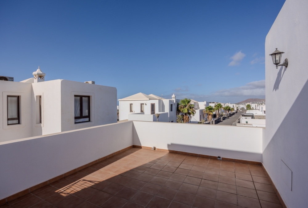 Detached 3-Bedroom Villa with Private Pool – Playa Blanca – photo 14
