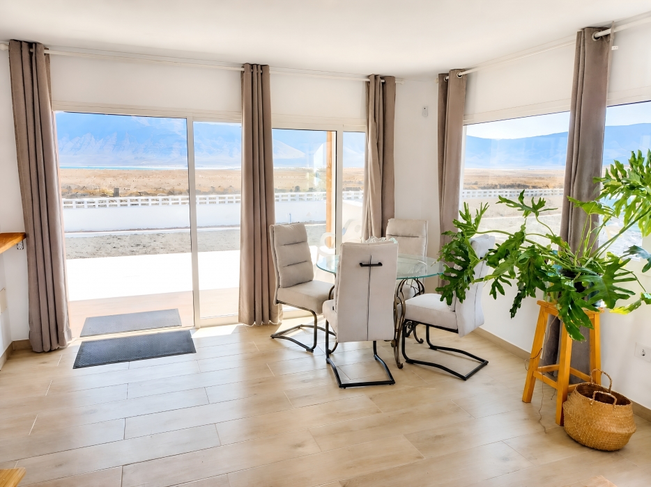 Exclusive Bungalow with Large Plot in San Juan, Famara – photo 16