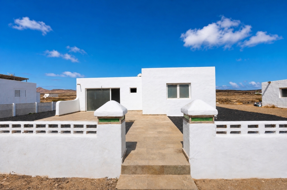 Exclusive Bungalow with Large Plot in San Juan, Famara – photo 2