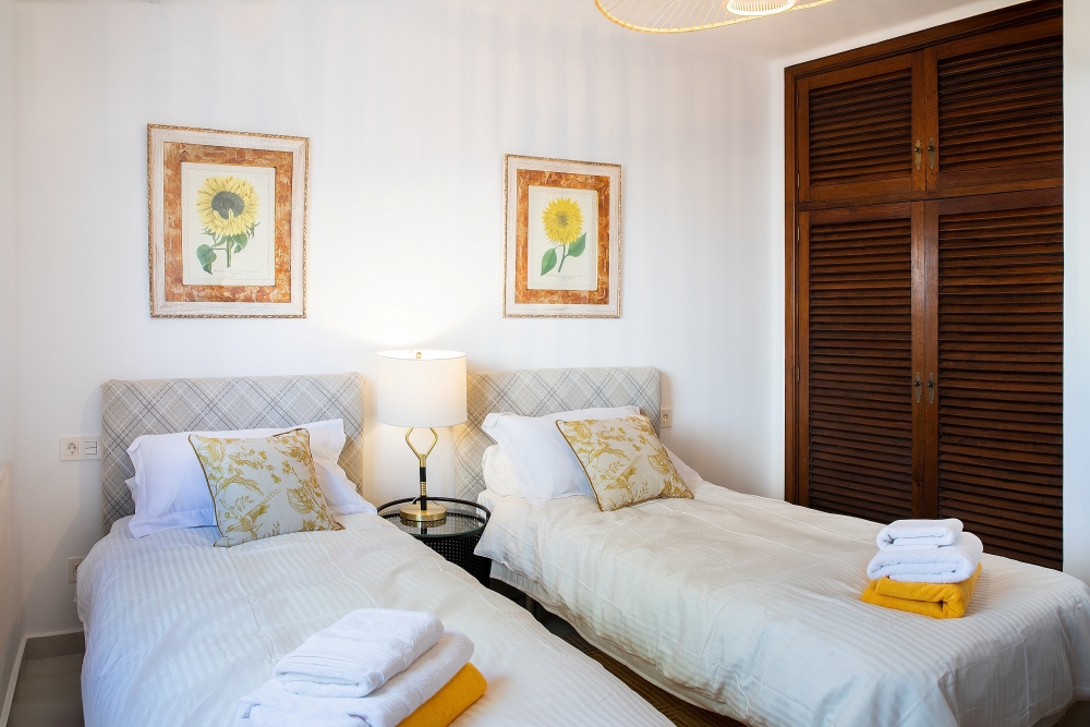 Luxury 7 bedroom 6 bathroom villa with private pool in Los Mojones – photo 25