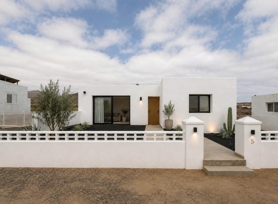 Exclusive Bungalow with Large Plot in San Juan, Famara – photo 3