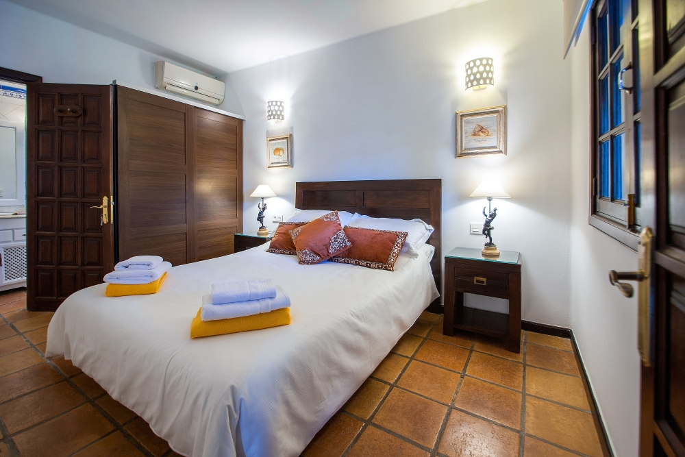 Luxury 7 bedroom 6 bathroom villa with private pool in Los Mojones – photo 29
