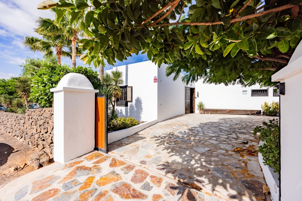Luxury 7 bedroom 6 bathroom villa with private pool in Los Mojones – photo 4
