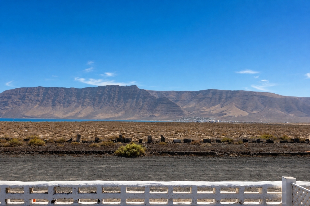 Exclusive Bungalow with Large Plot in San Juan, Famara – photo 19
