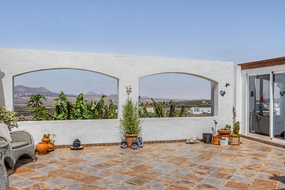 3 bedroom bungalow with panoramic views in La Villa de Teguise – photo 6