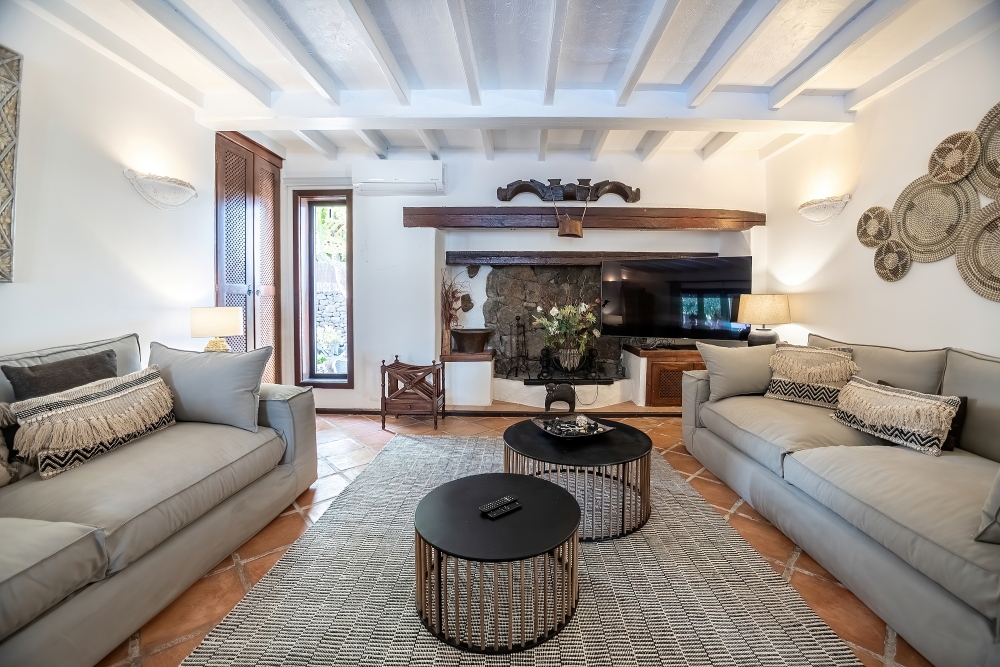 Luxury 7 bedroom 6 bathroom villa with private pool in Los Mojones – photo 2