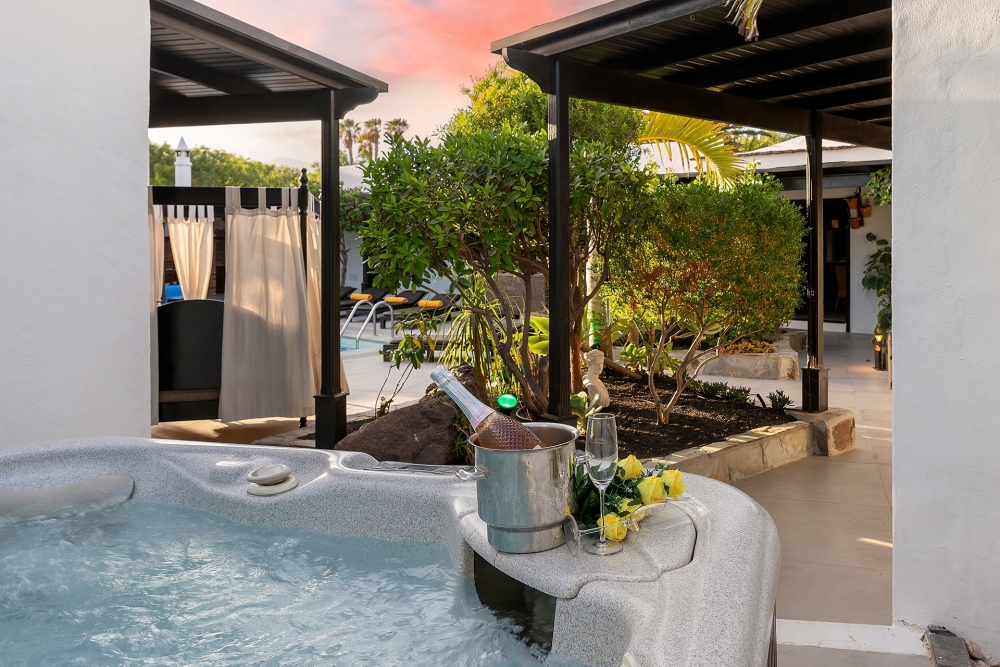 Luxury 7 bedroom 6 bathroom villa with private pool in Los Mojones – photo 20